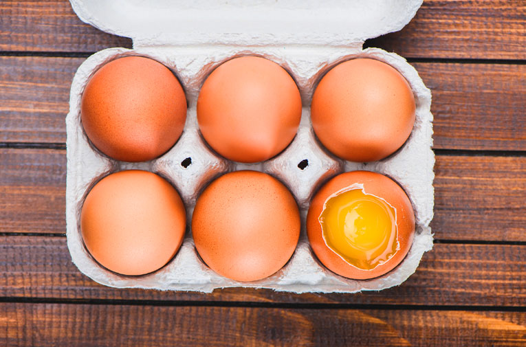 Telur ayam memiliki kandungan gizi yang baik untuk kesehatan.